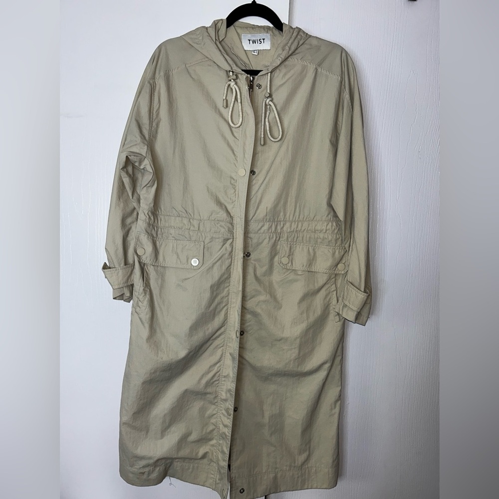 NWOT Twist waterproof hooded midi jacket
